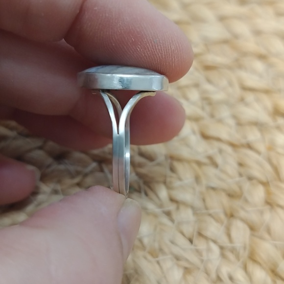 Vtg. Native American Singed Sterling Silver & Blue lace Agate ring size 9 1/2 - Picture 7 of 9